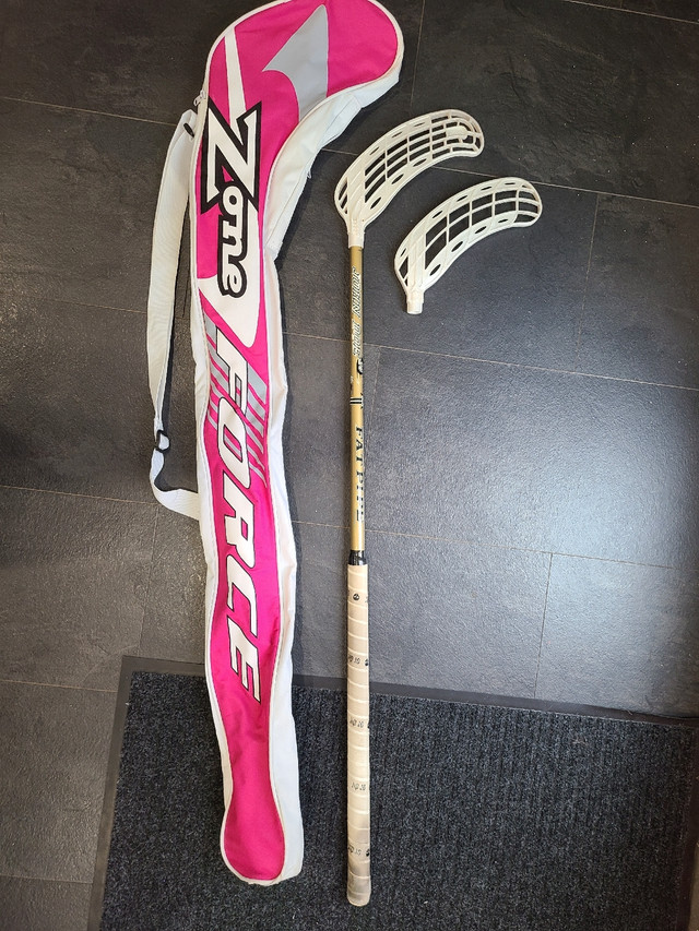 Left Hand Fat pipe Floorball stick & extra blade with travel bag in Other in St. Catharines