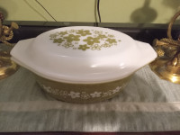 Vintage Pyrex Green and White Crazy Daisy With Spring Blossom