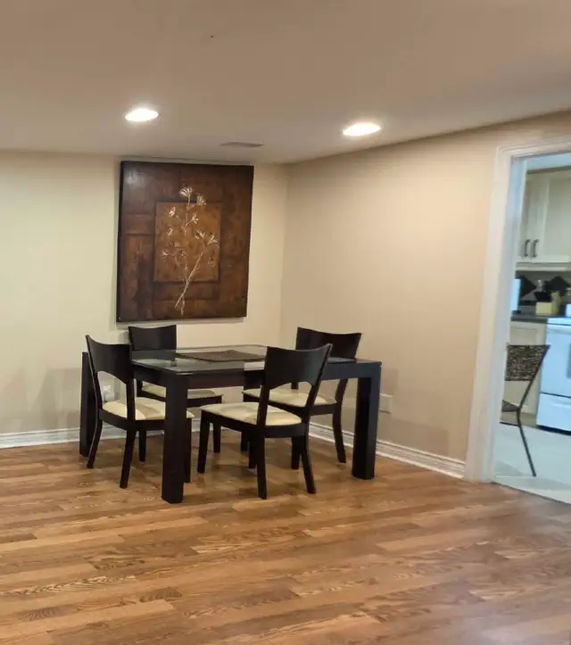 Furnished 1 Bdrm bsmt apt, by Finch subway. Private entrance in Long Term Rentals in City of Toronto - Image 5