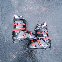 Lange Ski Boots size 27.5