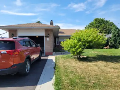 TWO rooms in a detached house (Rossland/Stevenson) available for rent NOW One private upper floor ro...