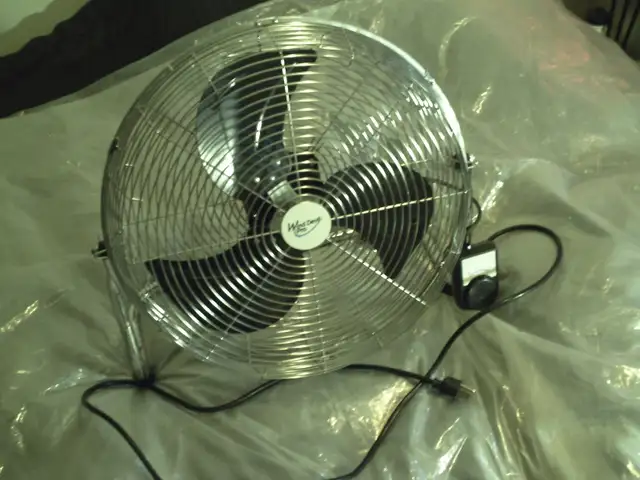 Wind Devil Pro 18" Fan Ventilateur Metal Chrome Industrial in Indoor Lighting & Fans in City of Montréal - Image 3