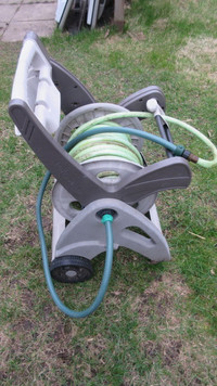 Suncast extra Hi-crank hose reel cart with hose