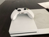 Xbox one s 100G for sale 