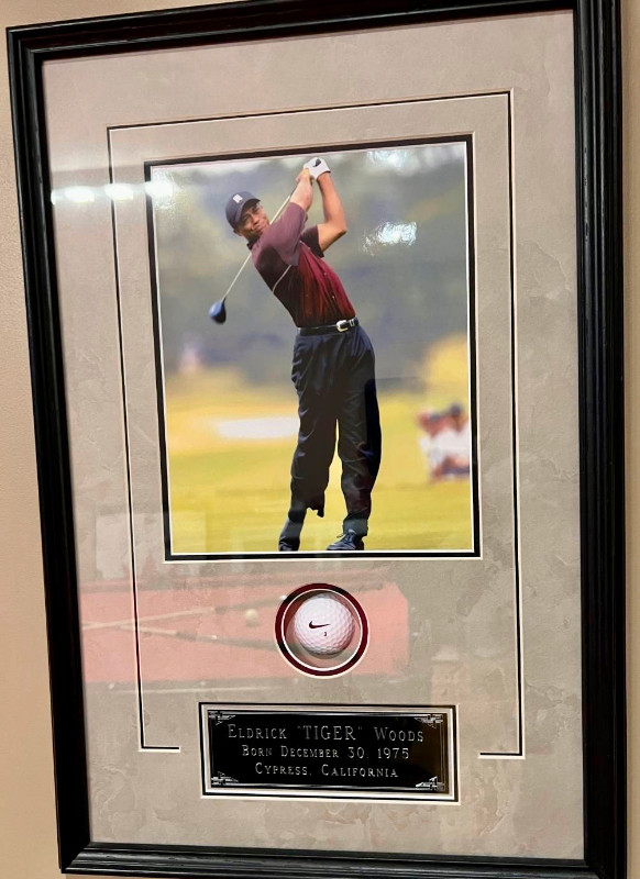 2 FRAMED TIGER WOODS PHOTOS ACTUAL  NIKE GOLF BALL/1997 MASTERS in Arts & Collectibles in Mississauga / Peel Region - Image 2