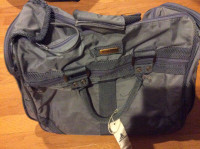 GREY STRADELLINA TRAVEL/TOTE/SPORTS BAG - IN GOOD CONDITION