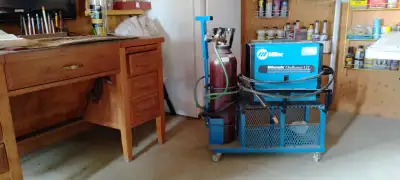 soudeuse complete avec bonbonne pratiquement pleine chariot pour la manipuler