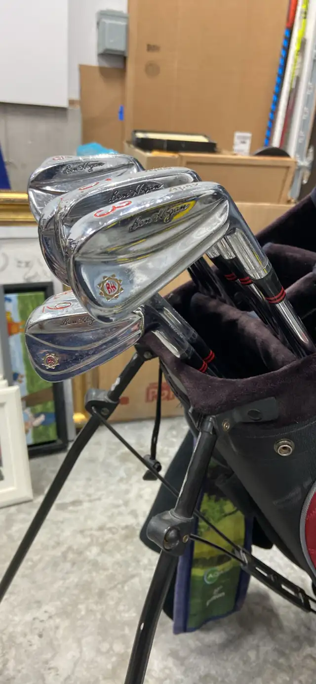 Bâton de golf droitier Ben Hogan, de fer 4 à PW tres bon état! in Golf in Lanaudière - Image 4