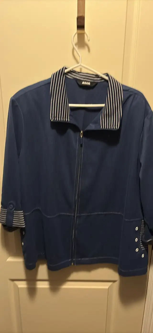 women’s clothing 2x and 3x for sale many pieces w original tags in Women's - Tops & Outerwear in Oshawa / Durham Region - Image 8
