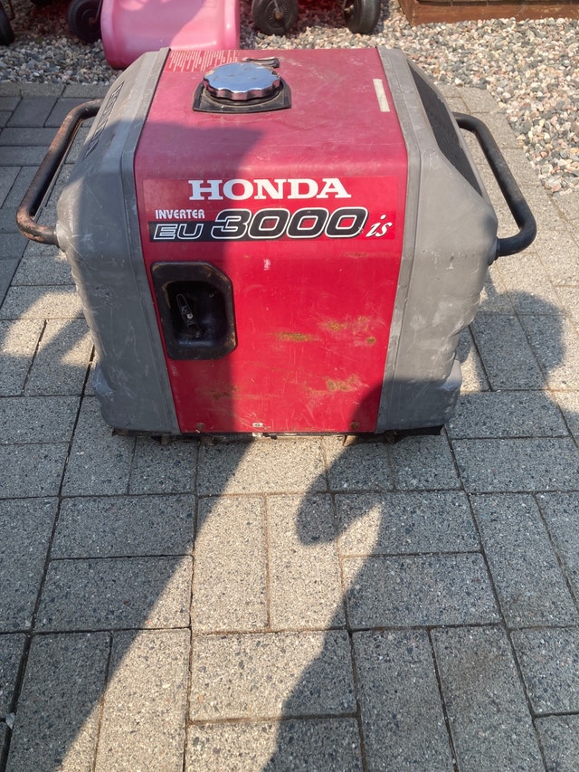 Honda eu3000 is inverter generator Other Timmins Kijiji