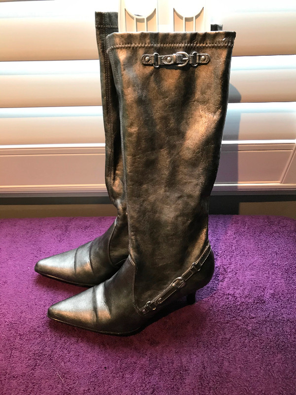 Ladies Boots in Women's - Shoes in St. Catharines