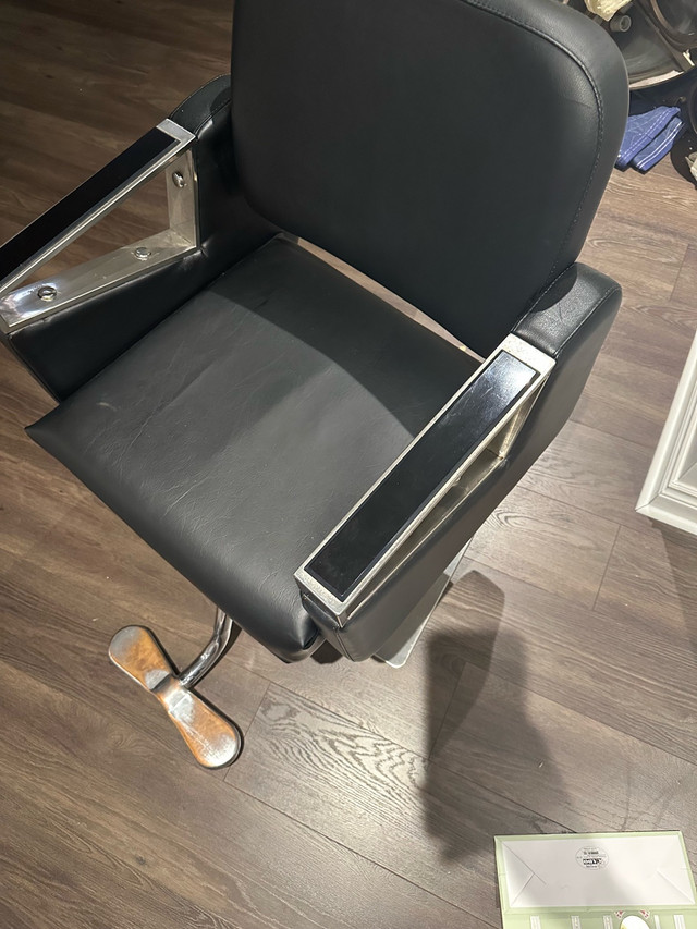 salon chair for sale  in Other in Markham / York Region - Image 2