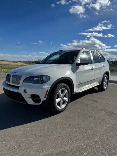 2012 X5 diesel M57 160000 kms Well equipped LCI E70 comes with heads up display, heated steering whe...