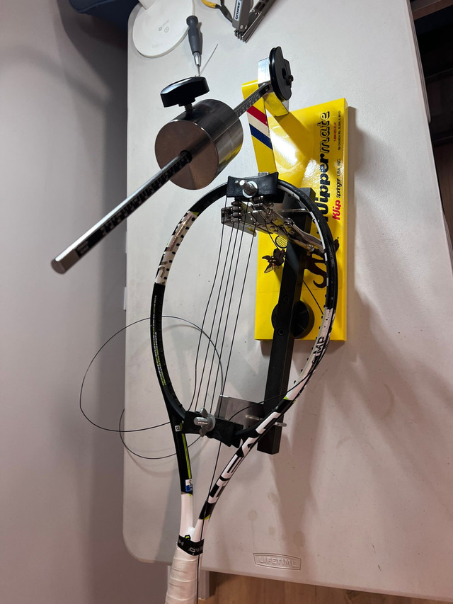 Tennis Racquet Stringing Service - North York in Tennis & Racquet in City of Toronto - Image 2