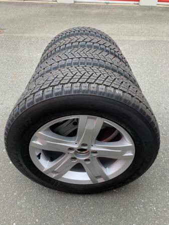 Set of Mercedes OEM GLK 250 350 17" Winter package in exc cond in Tires & Rims in Delta/Surrey/Langley - Image 2