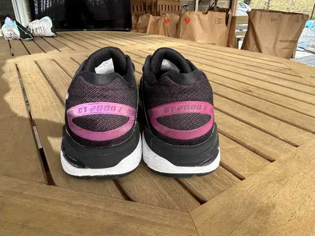 Women’s Size 6.5 Asics GT-2000 7 Running Shoes – Used in Women's - Shoes in Markham / York Region - Image 5