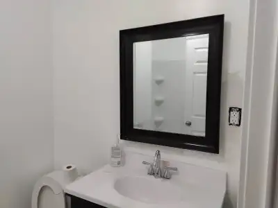 good size three bedroom apt for rent, Gatineau. It is for the whole unit, not shared accommodation....