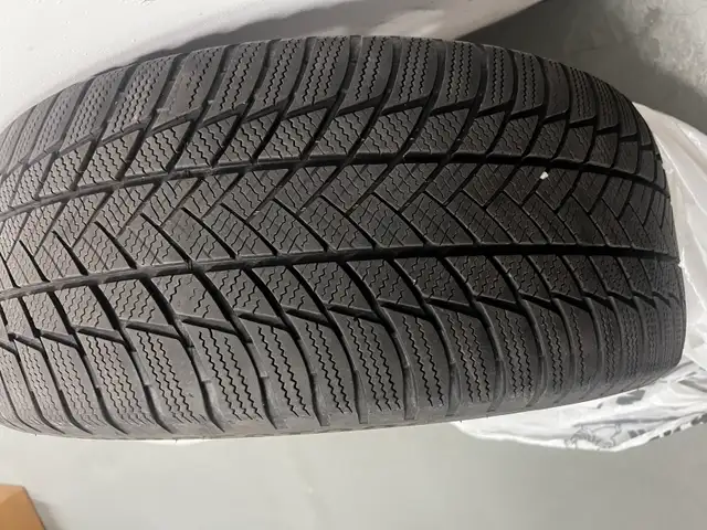 20" OEM BMW Wheels + Winter Tires & TPMS (X5 / X6) in Tires & Rims in City of Toronto - Image 4