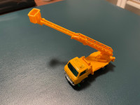 Tomica - Nissan Caball Crane (made in Japan)