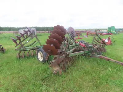 John Deere H1120 Tandem Disc (Front) Notched Blades 14ft + 36'', View more