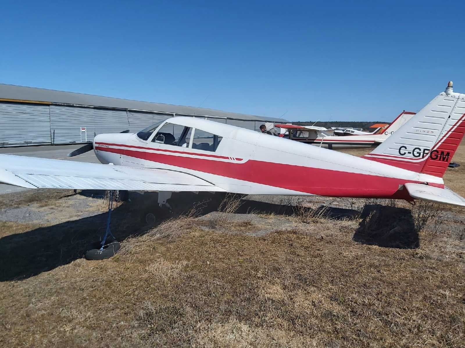1971 Piper PA-28 Cherokee 140, photo 2