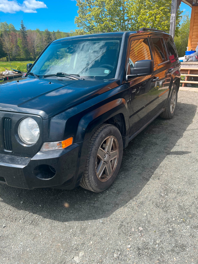 2009 Jeep Patriot Manuel transmission, FWD in Cars & Trucks in Moncton