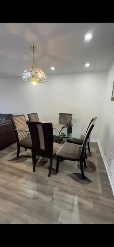 3 BEDROOMS full/rooms available for rent