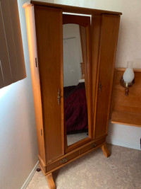 Mirror stand with jewellery cupboards