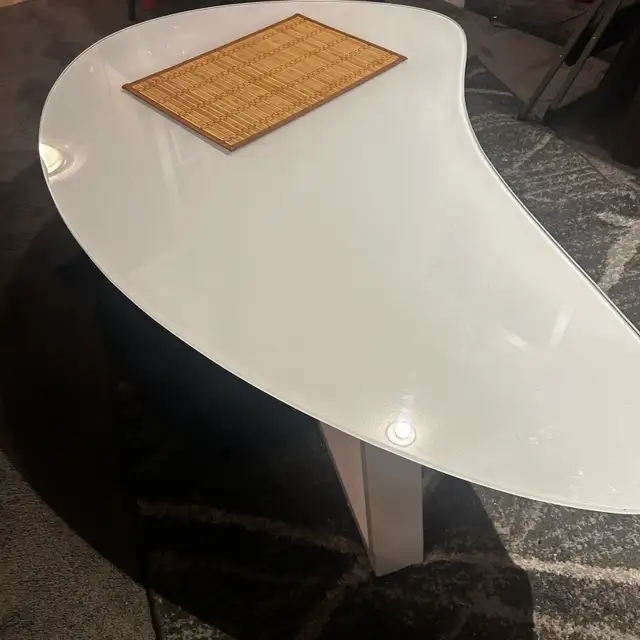 Coffee Table426574261246371840