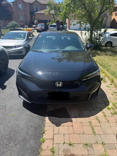 Selling my 2025 Honda Civic Hybrid Sport going 500kms. Clean title. No accidents. Moving out of the...