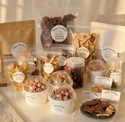  Premium Freeze-Dried Pet Treats (tuna, chicken breast and more, View more