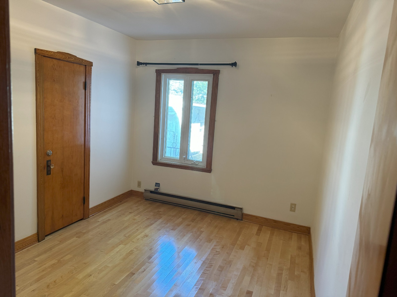 7½ (4 chambres fermées), garage, jardin, Métro Crémazie — photo 2