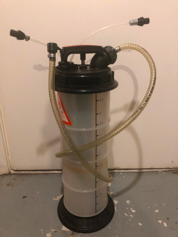 Used, FOR SALE NEW MotoMaster Manual Fluid Extractor, 6.5 L for sale  