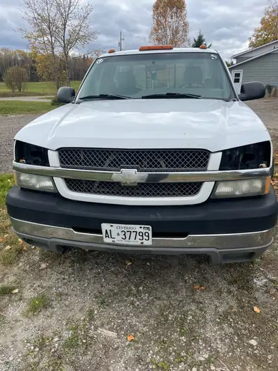 2009 Chev 6.0 liter engine, parting out.