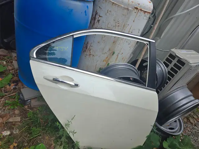 Random Car doors for sale all Honda Toyota, Acura 1998-2000 +