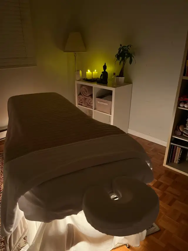 Swedish massage therapy (I massage females only)62863722336257123