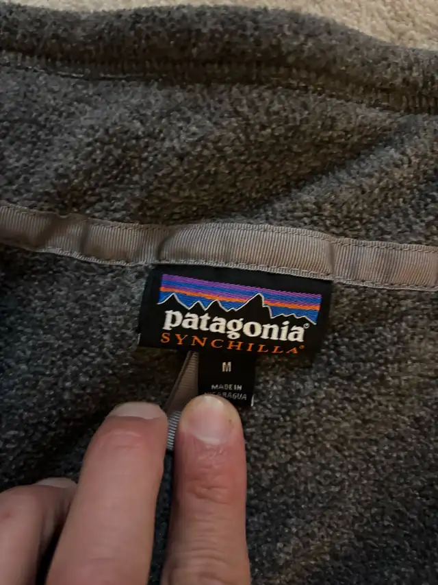 men’s Patagonia Synchilla in Men's in Markham / York Region - Image 3