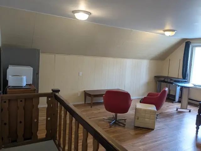 Chinatown large room in rooming house in Room Rentals & Roommates in Ottawa - Image 4