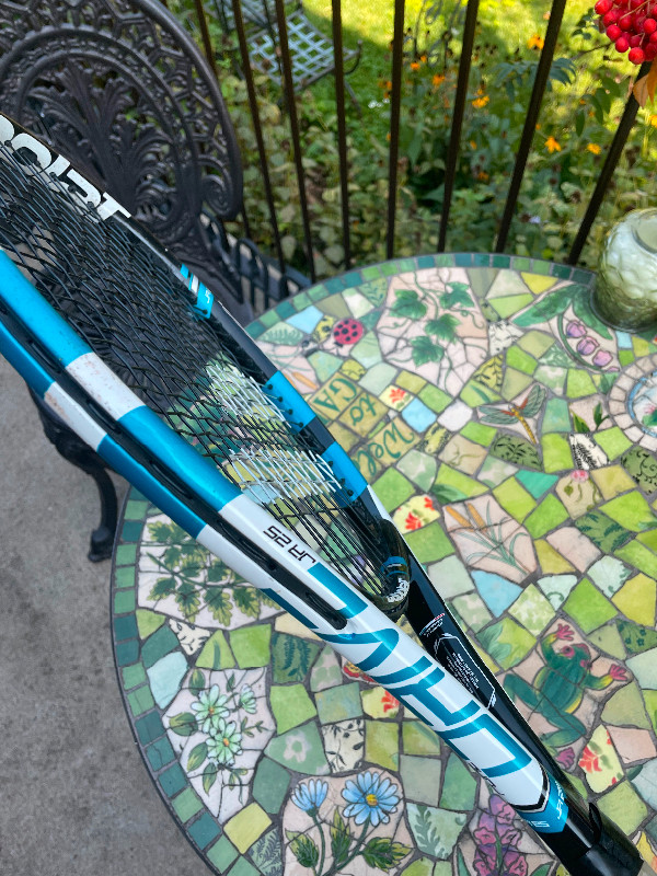 Used Babolat Pure Drive 25 in full graphite Junior racket. $100! dans Tennis et raquettes  à Ville de Montréal - Image 2