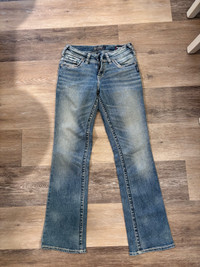 Women’s Silver Jeans: Waist 26/Length 31