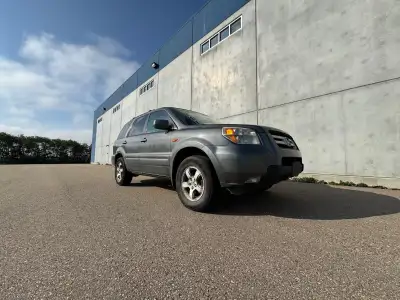 2007 Honda Pilot [BC Registered] 340,000 KMs Selling because although the car runs great, it needs s...