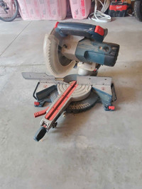 Bosch compound miter saw