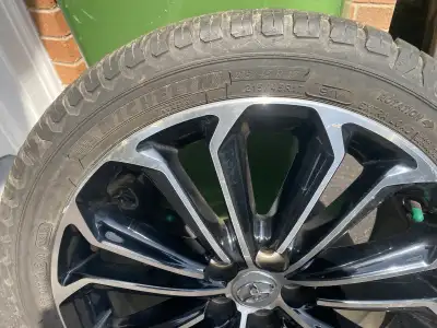4 Michelin 15/45R17 all season on Carolla sport rims. On car for one season. No scratches or dents.