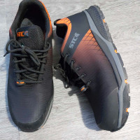 STC size 11 brand new safety shoes