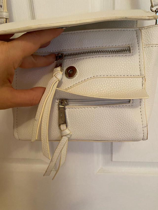 Co-lab white crossbody bag in Women's - Bags & Wallets in City of Toronto - Image 3