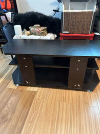 For sale coffee table/tv stand