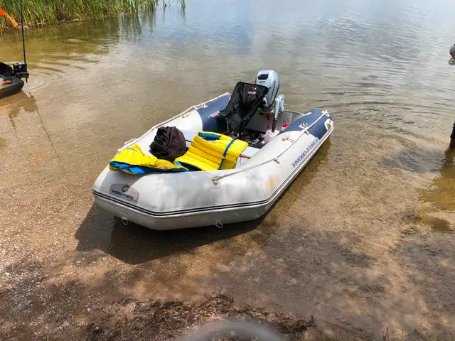 5 Hp Honda outboard 4 stroke Motor with 10 ft dingy boat in Powerboats & Motorboats in City of Toronto - Image 2