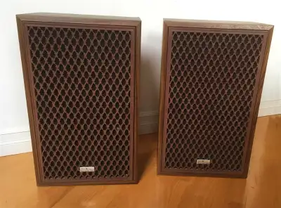 Vintage Foster SP-2710 acoustic suspension loudspeakers for sale. Made in Korea by Foster Electronic...