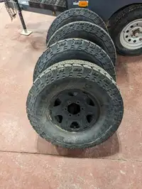 30x10.5x15 AT tires 