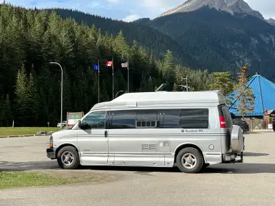 2004 Roadtrek 190 Popular, Anniversary Edition, Class B, 288k kms. Scammers: I get it, you are tryin...